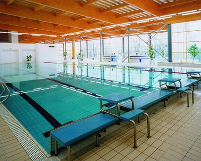 Public swimming pool